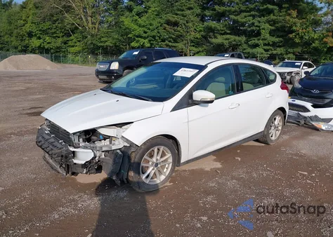 2015 Ford Focus Se z USA, uszkodzony, nr VIN 1FADP3K22FL355827